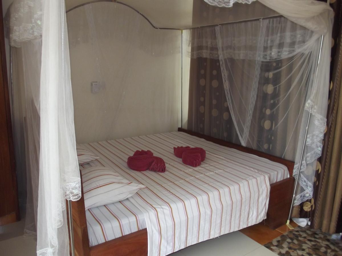 أوكوندا Peacock Park Hotel المظهر الخارجي الصورة