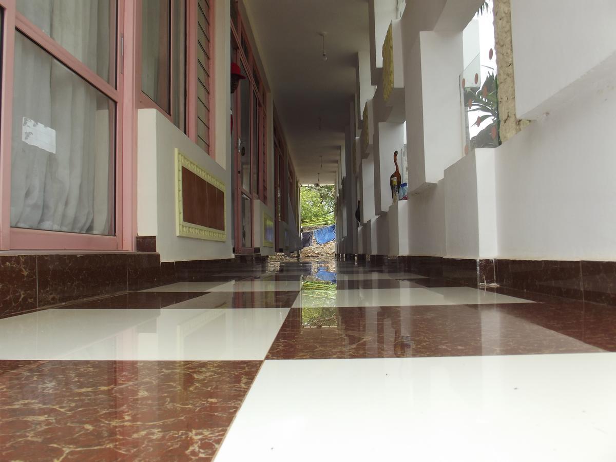 أوكوندا Peacock Park Hotel المظهر الخارجي الصورة