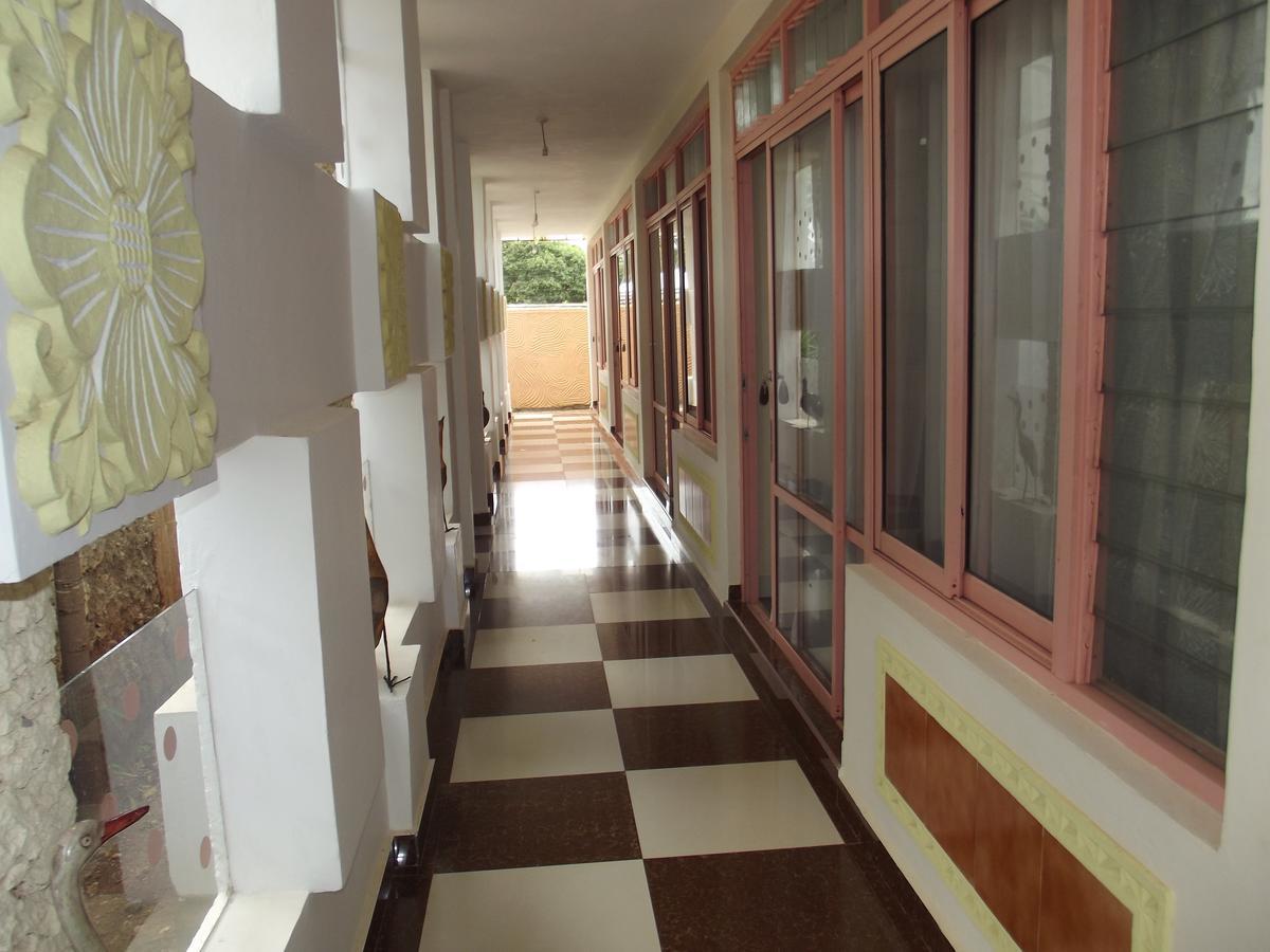 أوكوندا Peacock Park Hotel المظهر الخارجي الصورة