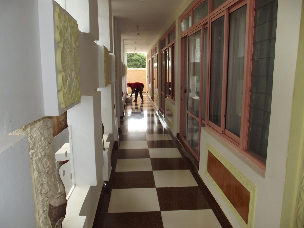 أوكوندا Peacock Park Hotel المظهر الخارجي الصورة