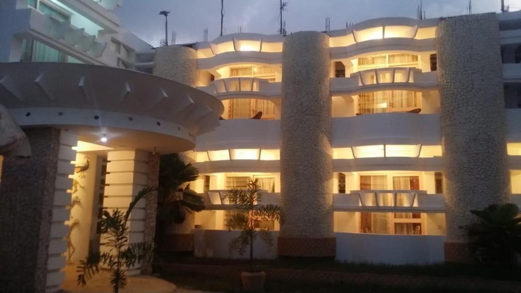 أوكوندا Peacock Park Hotel المظهر الخارجي الصورة